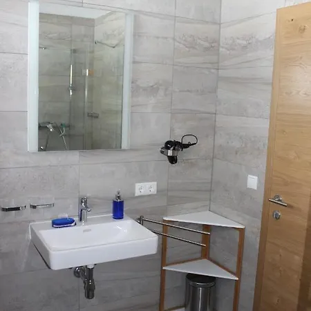 Haus Bichali דירה *